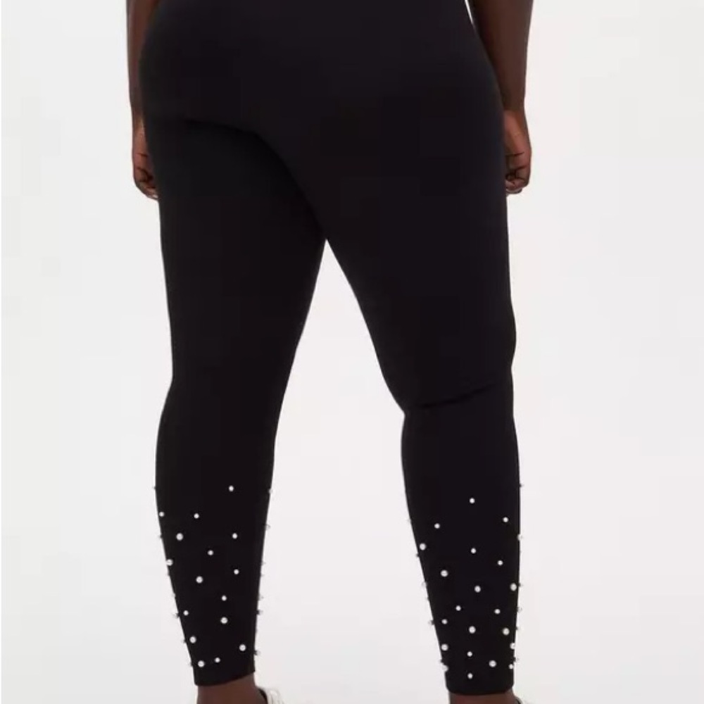 Torrid Platinum Legging - Ponte Pearl Hem Black